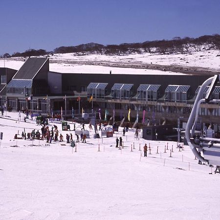 The Perisher Valley Hotel Bagian luar foto