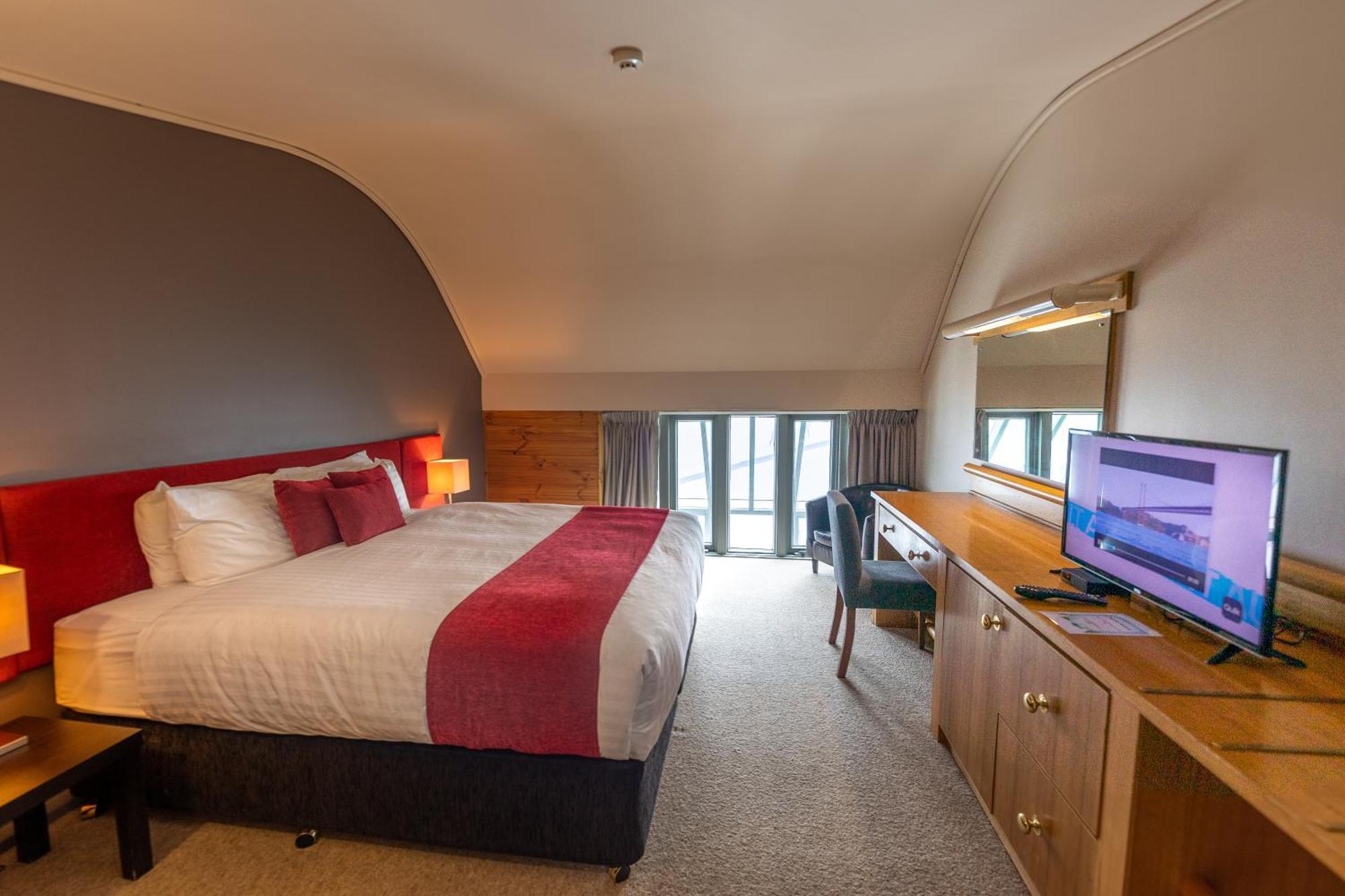 The Perisher Valley Hotel Bagian luar foto