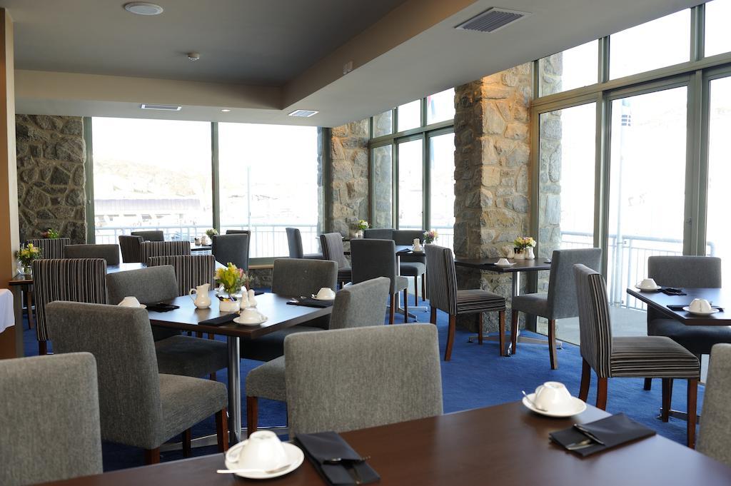 The Perisher Valley Hotel Bagian luar foto